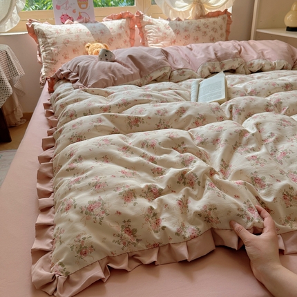 韩巢家纺 2025新款针织双层纱花边款被套直播热销款四件套学生宿舍床单三件套-（提供卖家秀） 春和米