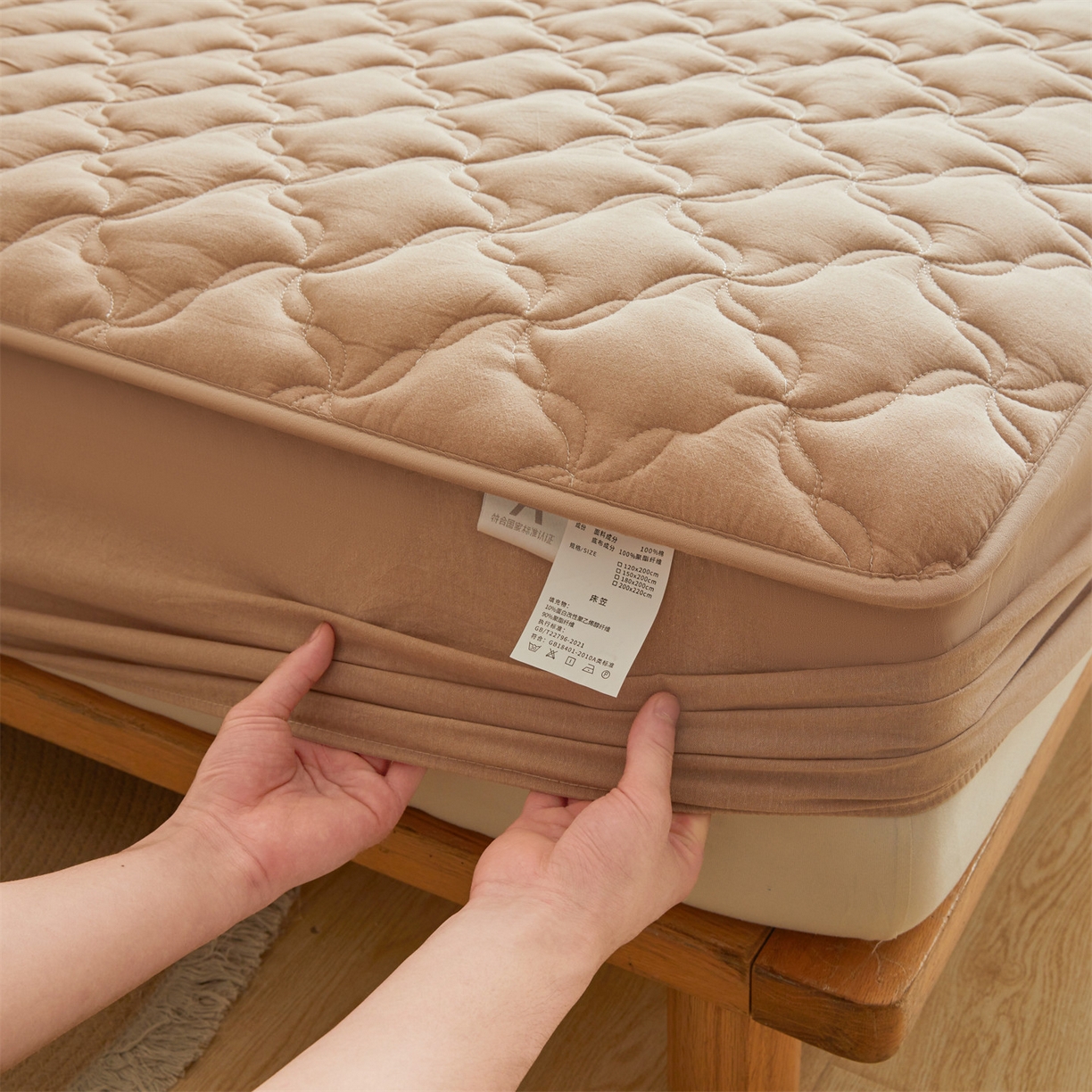 91家纺网 家纺一手货源 找家纺 多谷家纺 2026新款纯棉全棉色织水洗棉大豆夹棉床笠三件套 卡其