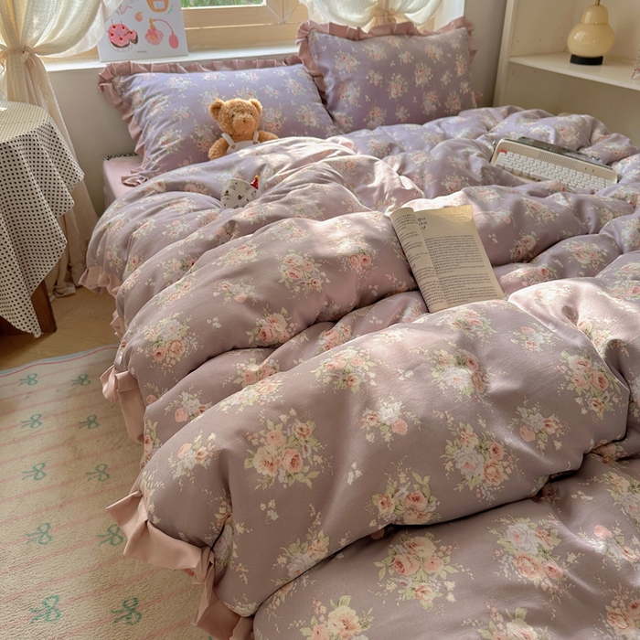 91家纺网 家纺一手货源 找家纺 韩巢家纺 2025新款针织双层纱花边款被套直播热销款四件套学生宿舍床单三件套-（提供卖家秀） 悠然紫