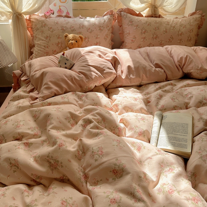 91家纺网 家纺一手货源 找家纺 韩巢家纺 2025新款针织双层纱花边款被套直播热销款四件套学生宿舍床单三件套-（提供卖家秀） 春和豆沙