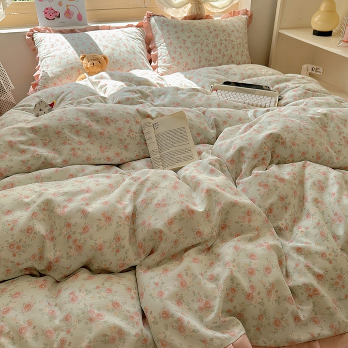 91家纺网 家纺一手货源 找家纺 韩巢家纺 2025新款针织双层纱花边款被套直播热销款四件套学生宿舍床单三件套-（提供卖家秀） 塞林娜绿