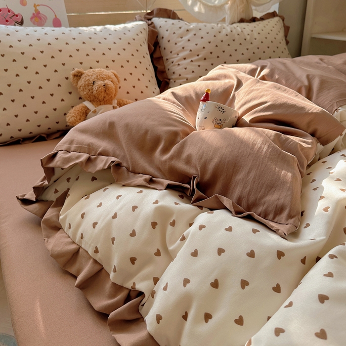 91家纺网 家纺一手货源 找家纺 韩巢家纺 2025新款针织双层纱花边款被套直播热销款四件套学生宿舍床单三件套-（提供卖家秀） 爱心
