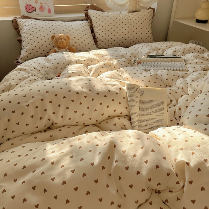 91家纺网 家纺一手货源 找家纺 韩巢家纺 2025新款针织双层纱花边款被套直播热销款四件套学生宿舍床单三件套-（提供卖家秀） 爱心