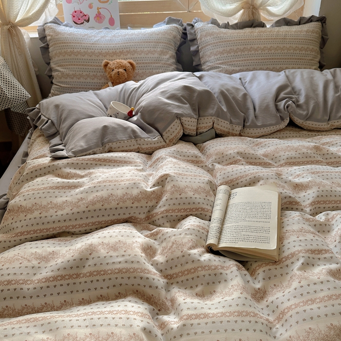 91家纺网 家纺一手货源 找家纺 韩巢家纺 2025新款针织双层纱花边款被套直播热销款四件套学生宿舍床单三件套-（提供卖家秀） 木昔