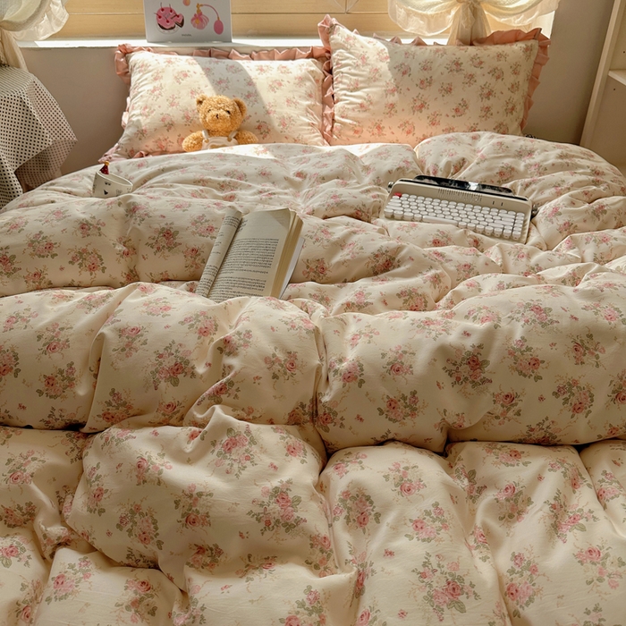 91家纺网 家纺一手货源 找家纺 韩巢家纺 2025新款针织双层纱花边款被套直播热销款四件套学生宿舍床单三件套-（提供卖家秀） 春和米