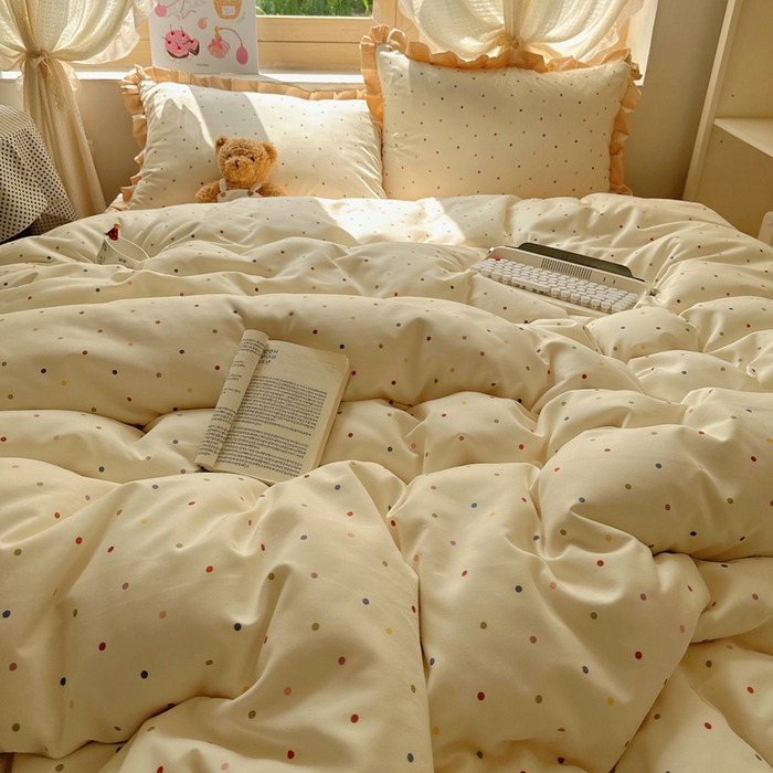 91家纺网 家纺一手货源 找家纺 韩巢家纺 2025新款针织双层纱花边款被套直播热销款四件套学生宿舍床单三件套-（提供卖家秀） 奶油波点米