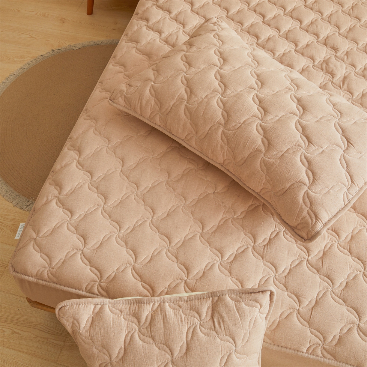 91家纺网 家纺一手货源 找家纺 多谷家纺 2026新款纯棉全棉色织水洗棉大豆夹棉床笠三件套 卡其