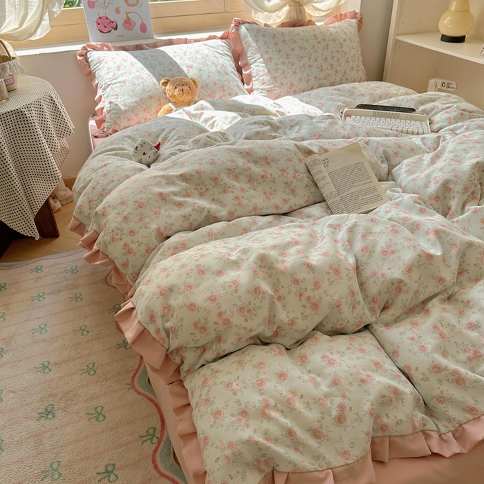 91家纺网 家纺一手货源 找家纺 韩巢家纺 2025新款针织双层纱花边款被套直播热销款四件套学生宿舍床单三件套-（提供卖家秀） 塞林娜绿