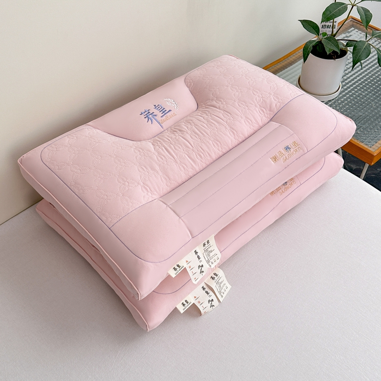 91家纺网 家纺一手货源 找家纺 羽凡居 2025新款亲肤荞皇枕头枕芯 粉色 48*74cm/只