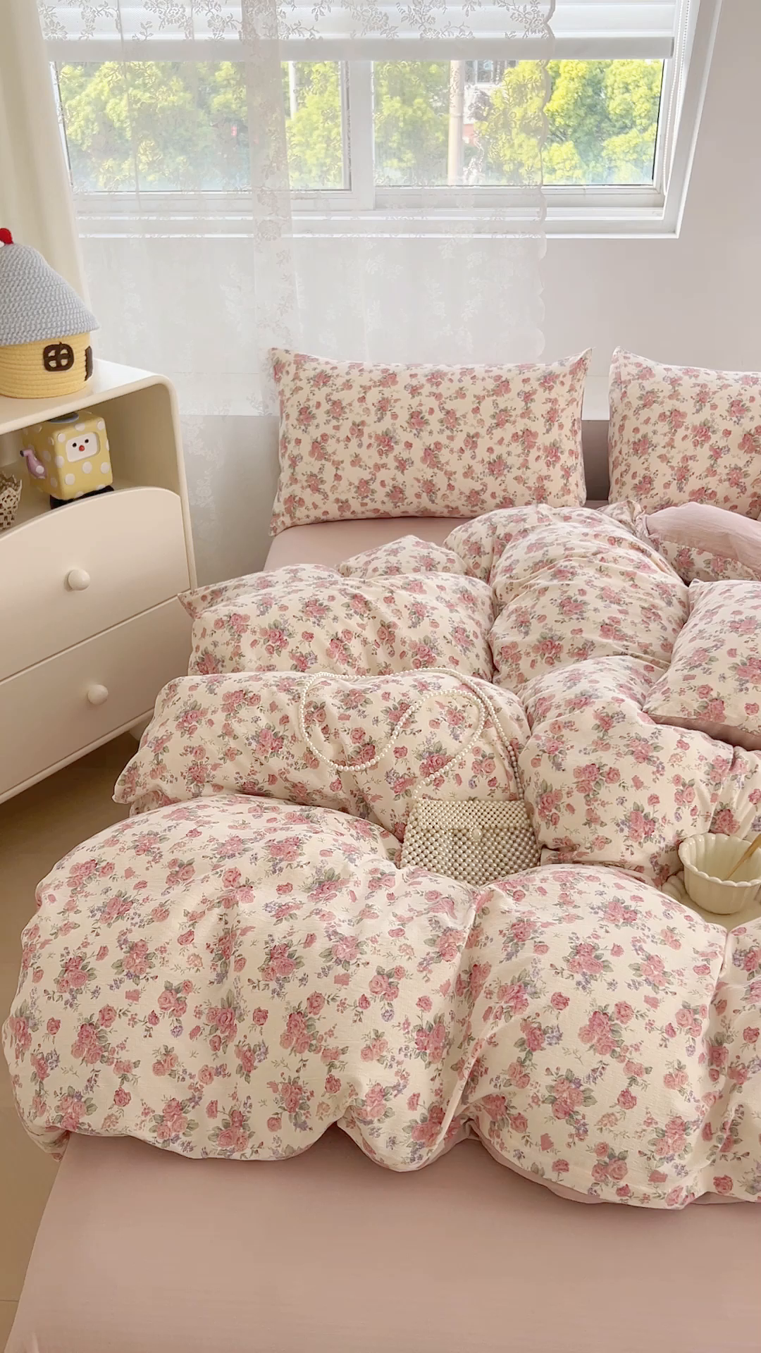 91家纺网 家纺一手货源 找家纺 优品阁 2025新款云感皱皱纱四件套 蔷薇花园