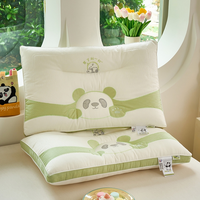91家纺网 家纺一手货源 找家纺 晚儿 2025新款酣睡熊护颈枕 枕头枕芯 酣睡熊-绿 48x74cm/对