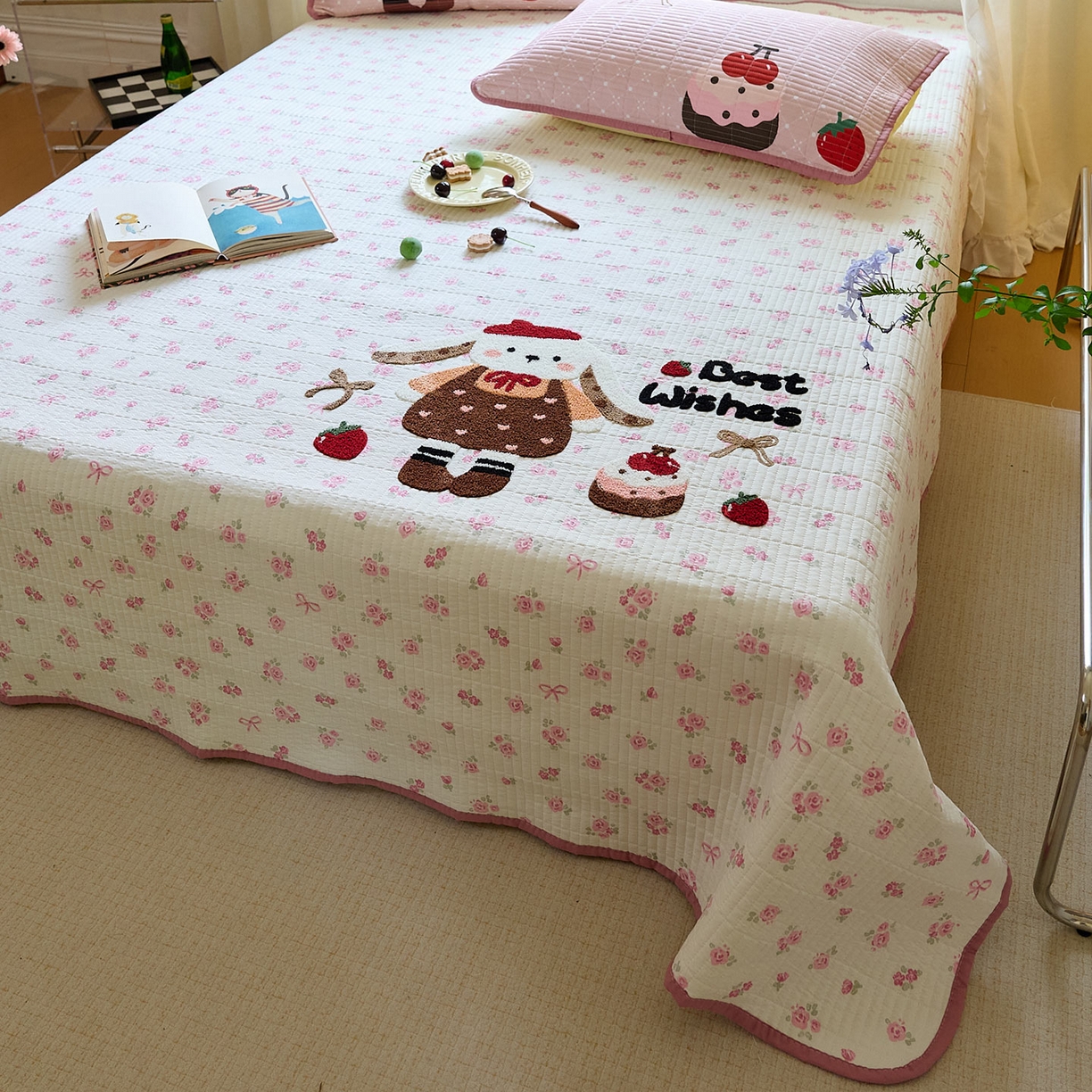 91家纺网 家纺一手货源 找家纺 鑫喜莱家纺 2025新款毛巾绣云朵棉床盖三件套 软萌垂耳兔