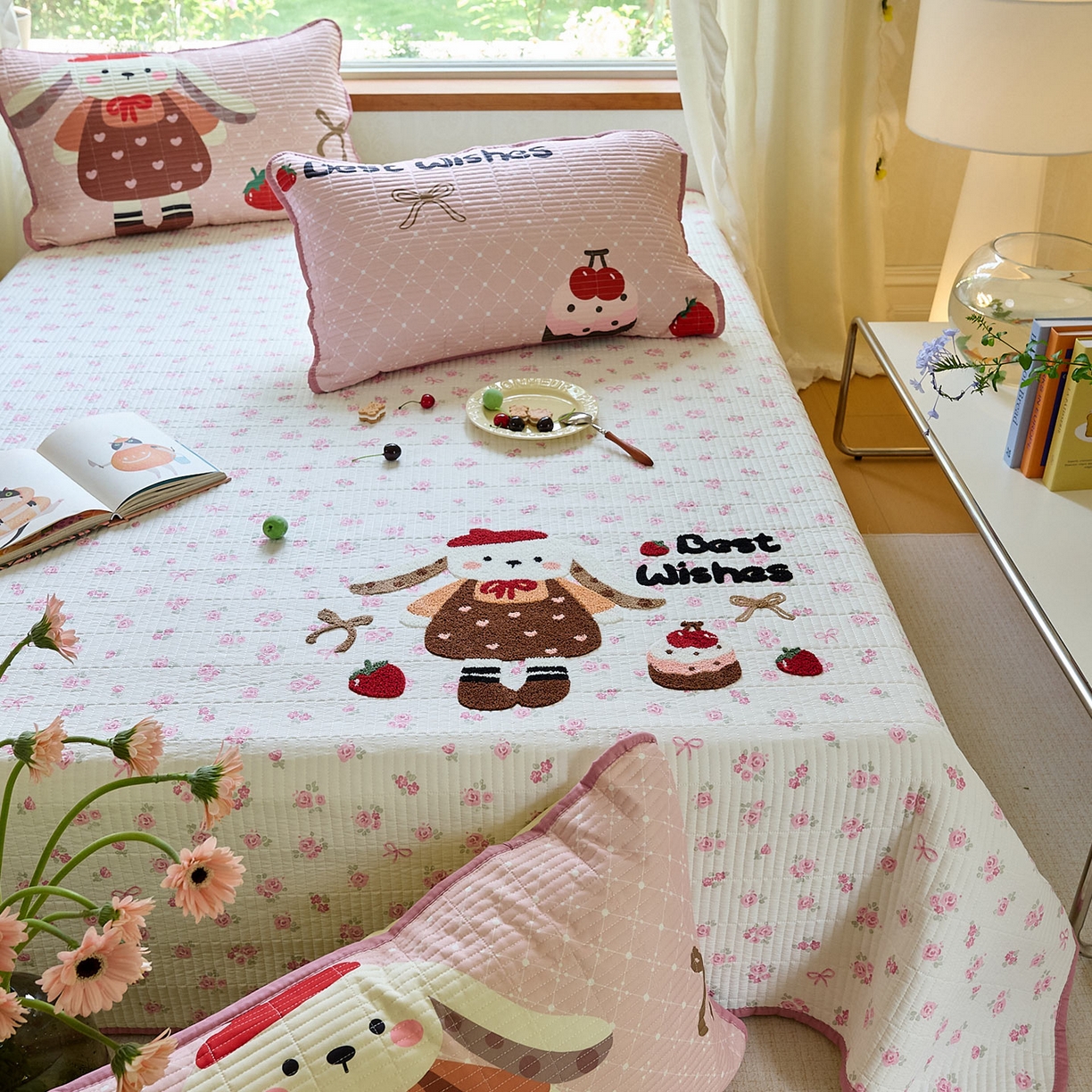 91家纺网 家纺一手货源 找家纺 鑫喜莱家纺 2025新款毛巾绣云朵棉床盖三件套 软萌垂耳兔