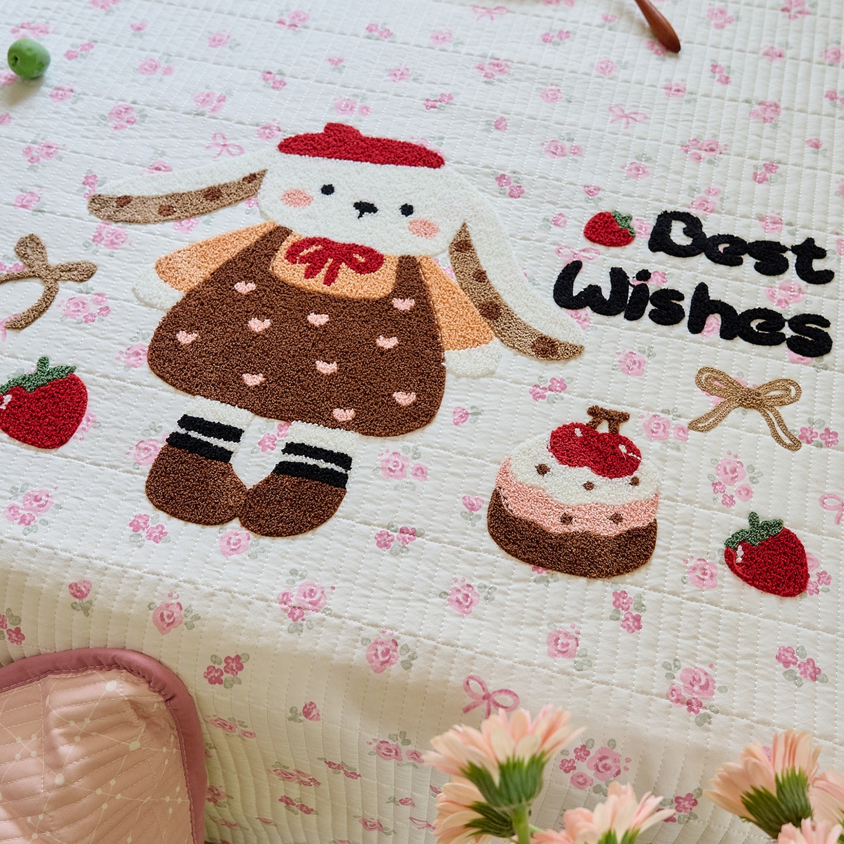 91家纺网 家纺一手货源 找家纺 鑫喜莱家纺 2025新款毛巾绣云朵棉床盖三件套 软萌垂耳兔