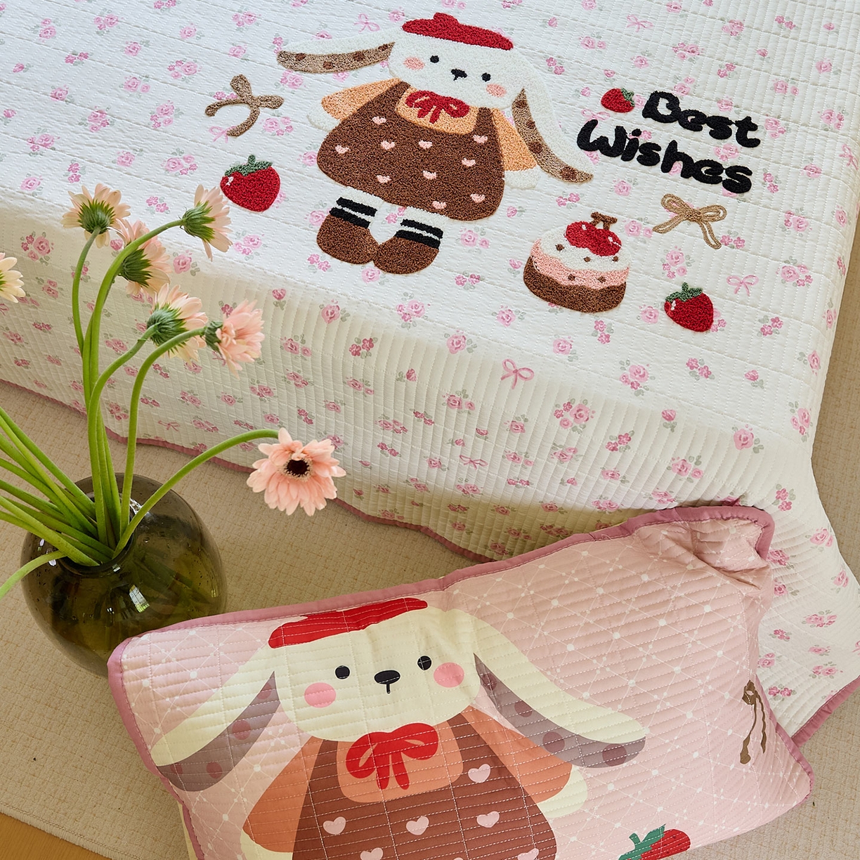 91家纺网 家纺一手货源 找家纺 鑫喜莱家纺 2025新款毛巾绣云朵棉床盖三件套 软萌垂耳兔