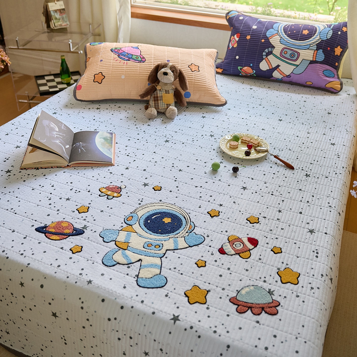 91家纺网 家纺一手货源 找家纺 鑫喜莱家纺 2025新款毛巾绣云朵棉床盖三件套 太空漫步