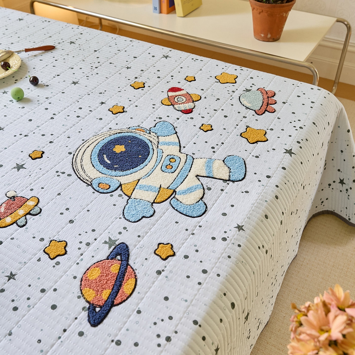 91家纺网 家纺一手货源 找家纺 鑫喜莱家纺 2025新款毛巾绣云朵棉床盖三件套 太空漫步