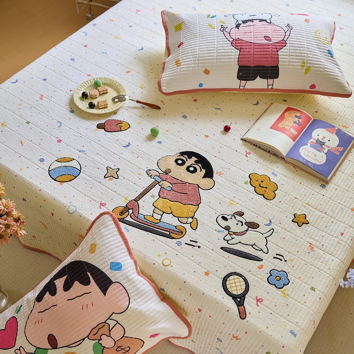 91家纺网 家纺一手货源 找家纺 鑫喜莱家纺 2025新款毛巾绣云朵棉床盖三件套 小新时光