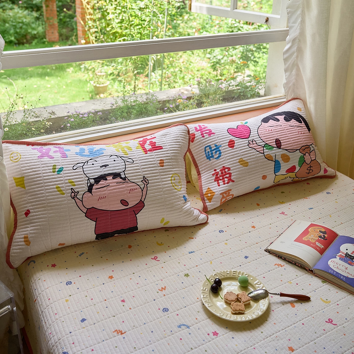 91家纺网 家纺一手货源 找家纺 鑫喜莱家纺 2025新款毛巾绣云朵棉床盖三件套 小新时光