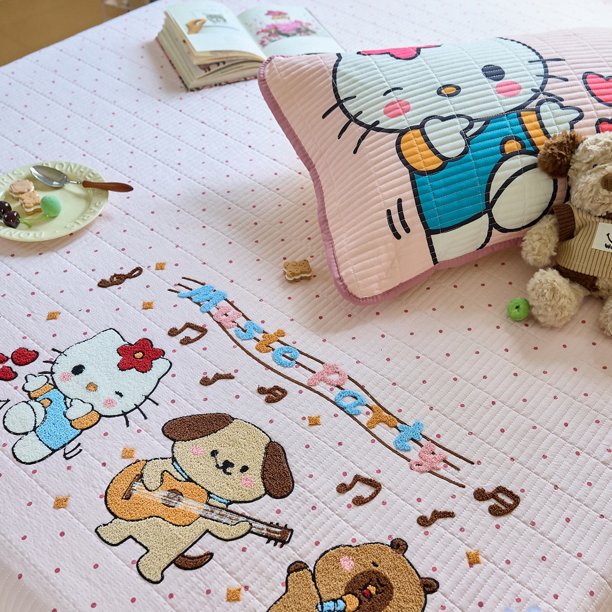 91家纺网 家纺一手货源 找家纺 鑫喜莱家纺 2025新款毛巾绣云朵棉床盖三件套 音乐派对