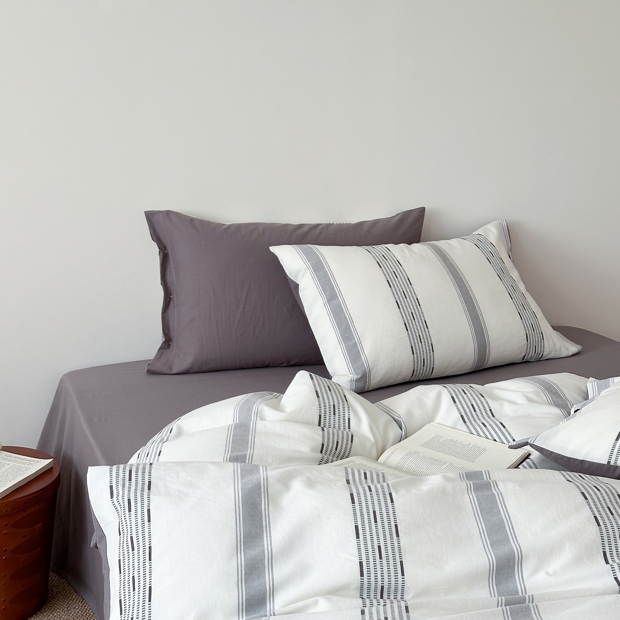 91家纺网 家纺一手货源 找家纺 曼布缇 2025新款全棉色织提花水洗棉四件套套件（券后控价268/288,308起） 格调-灰