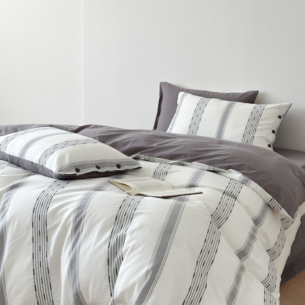 91家纺网 家纺一手货源 找家纺 曼布缇 2025新款全棉色织提花水洗棉四件套套件（券后控价268/288,308起） 格调-灰