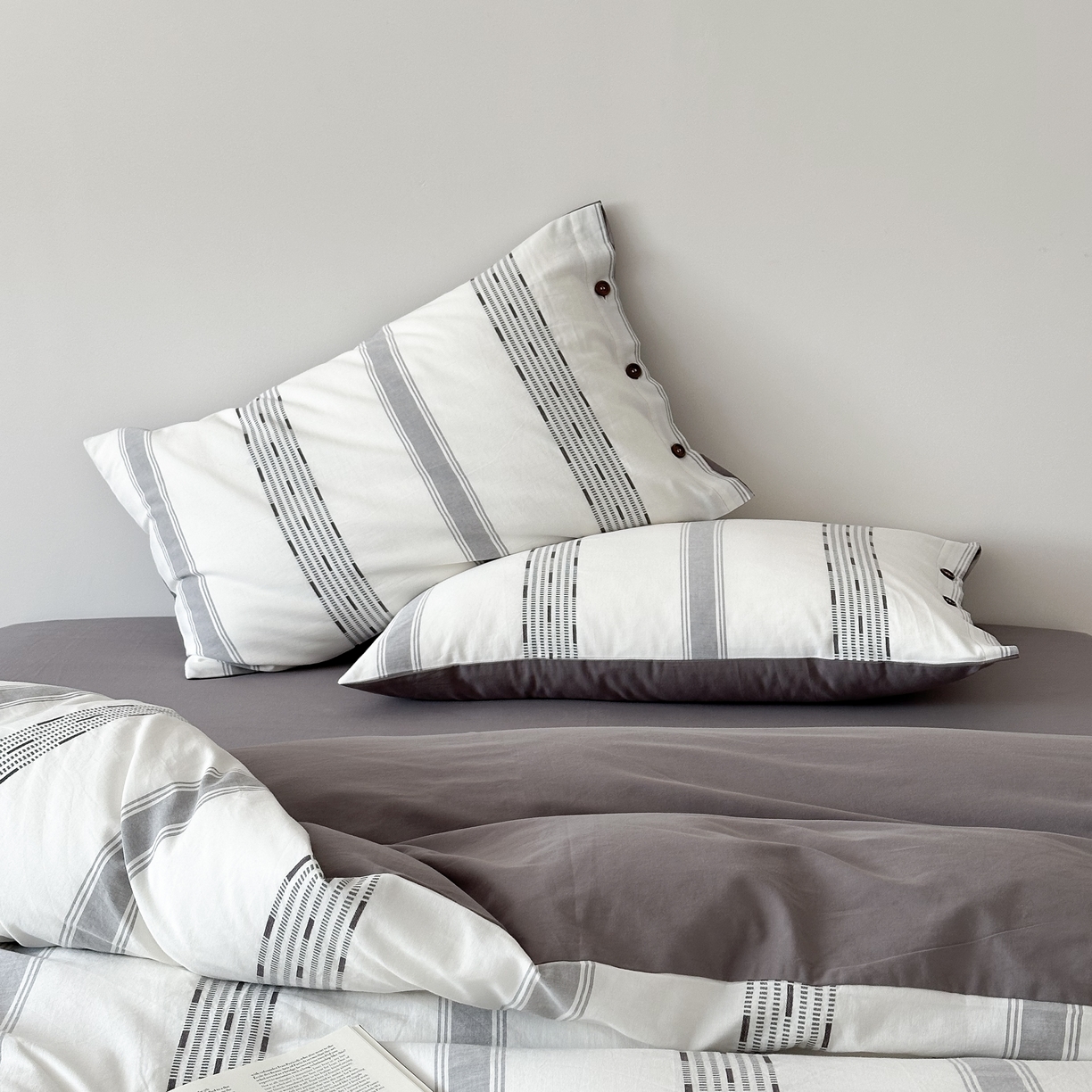 91家纺网 家纺一手货源 找家纺 曼布缇 2025新款全棉色织提花水洗棉四件套套件（券后控价268/288,308起） 格调-灰