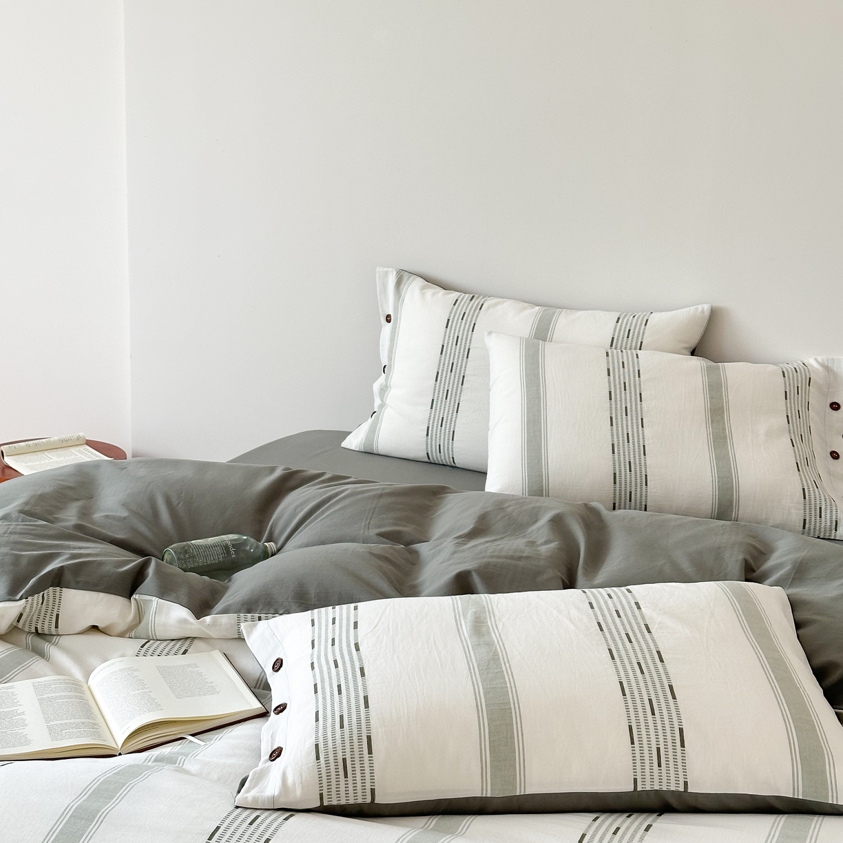 91家纺网 家纺一手货源 找家纺 曼布缇 2025新款全棉色织提花水洗棉四件套套件（券后控价268/288,308起） 格调-军绿