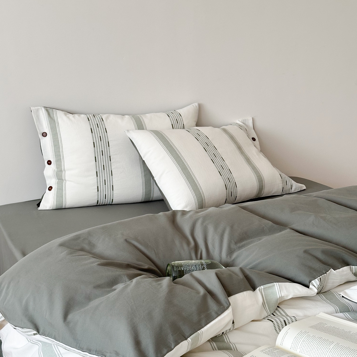 91家纺网 家纺一手货源 找家纺 曼布缇 2025新款全棉色织提花水洗棉四件套套件（券后控价268/288,308起） 格调-军绿