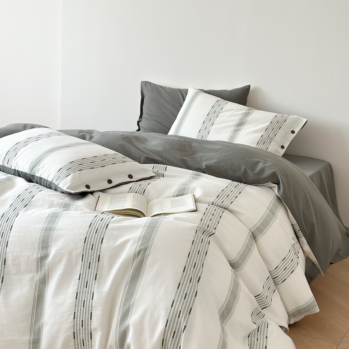 91家纺网 家纺一手货源 找家纺 曼布缇 2025新款全棉色织提花水洗棉四件套套件（券后控价268/288,308起） 格调-军绿