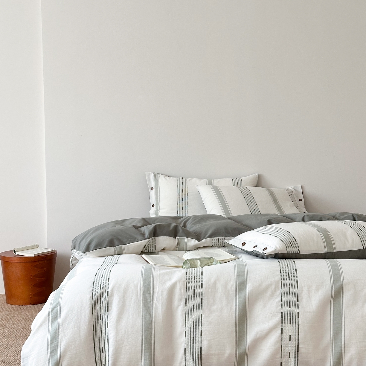 91家纺网 家纺一手货源 找家纺 曼布缇 2025新款全棉色织提花水洗棉四件套套件（券后控价268/288,308起） 格调-军绿