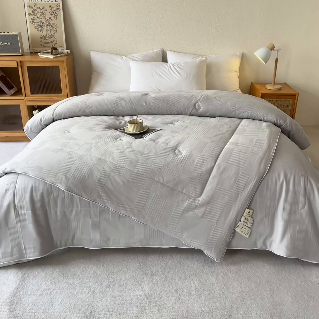 91家纺网 家纺一手货源 找家纺 鸣升家纺 2025新款四季款全棉大豆被 菽菽木兰-灰