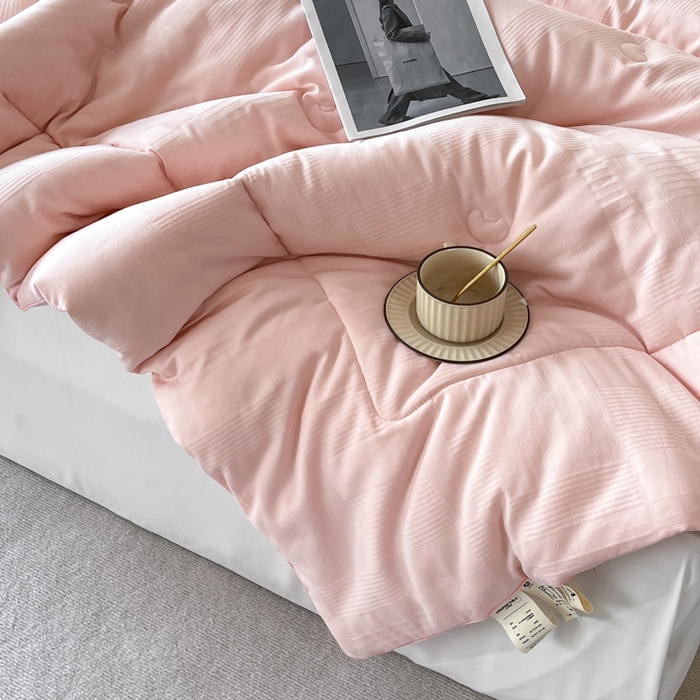 91家纺网 家纺一手货源 找家纺 鸣升家纺 2025新款四季款全棉大豆被 菽菽木兰-粉