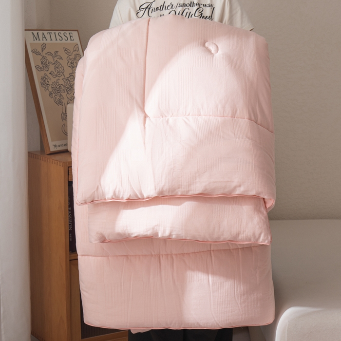 91家纺网 家纺一手货源 找家纺 鸣升家纺 2025新款四季款全棉大豆被 菽菽木兰-粉