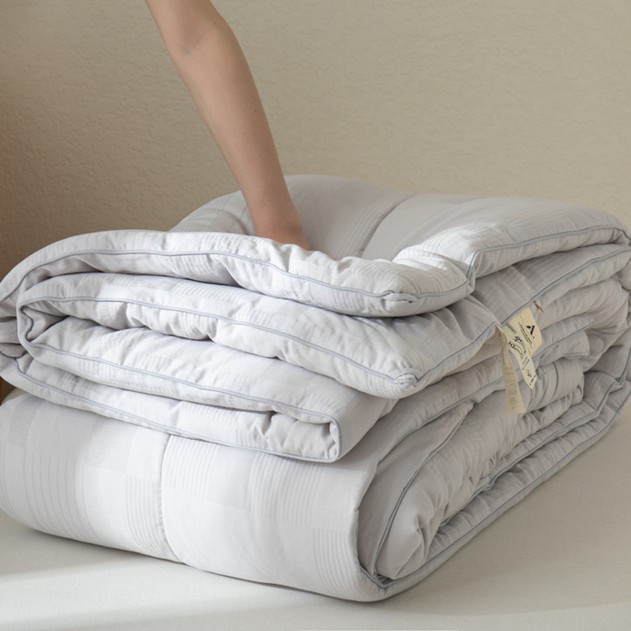 91家纺网 家纺一手货源 找家纺 鸣升家纺 2025新款四季款全棉大豆被 菽菽木兰-灰