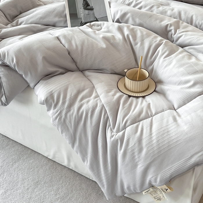 91家纺网 家纺一手货源 找家纺 鸣升家纺 2025新款四季款全棉大豆被 菽菽木兰-灰