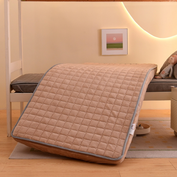 91家纺网 家纺一手货源 找家纺 水妙家纺 2024新款加厚200克A类牛奶绒夹棉床笠纯色素色大学生宿舍床垫保护套学生上下铺 扭花格-驼色