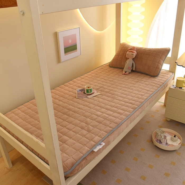 91家纺网 家纺一手货源 找家纺 水妙家纺 2024新款加厚200克A类牛奶绒夹棉床笠纯色素色大学生宿舍床垫保护套学生上下铺 扭花格-驼色