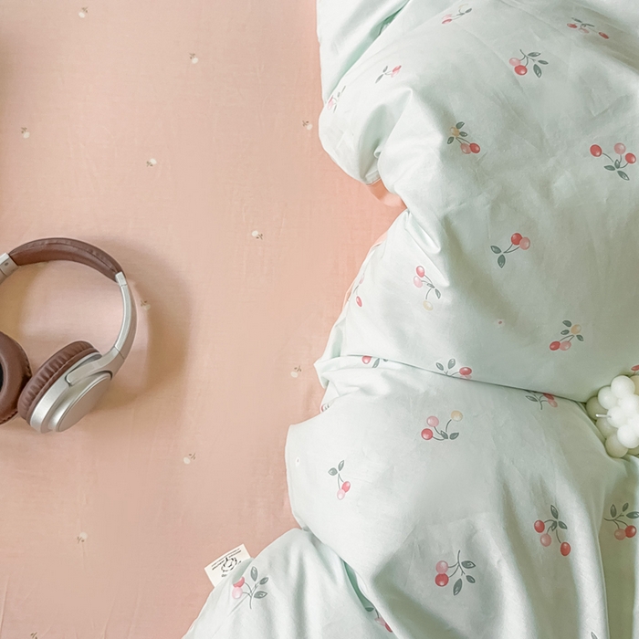 91家纺网 家纺一手货源 找家纺 芙绣家纺 2025新款A类全棉小清新印花单被套单枕套学生单品系列 樱桃可可