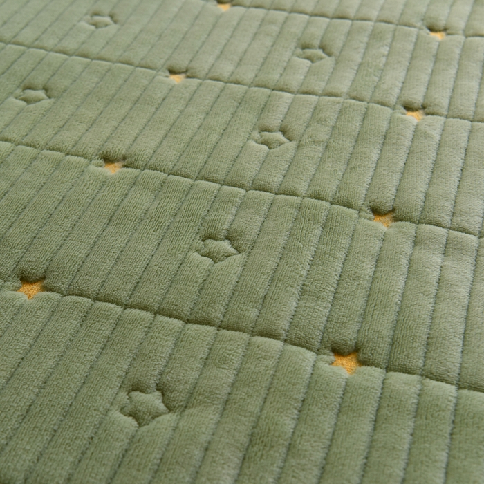 91家纺网 家纺一手货源 找家纺 水妙家纺 2024秋冬保暖200克A类牛奶绒刺绣加厚夹棉床笠三件套纯色素色床罩大床款床垫保护罩 五星之家-抹茶绿