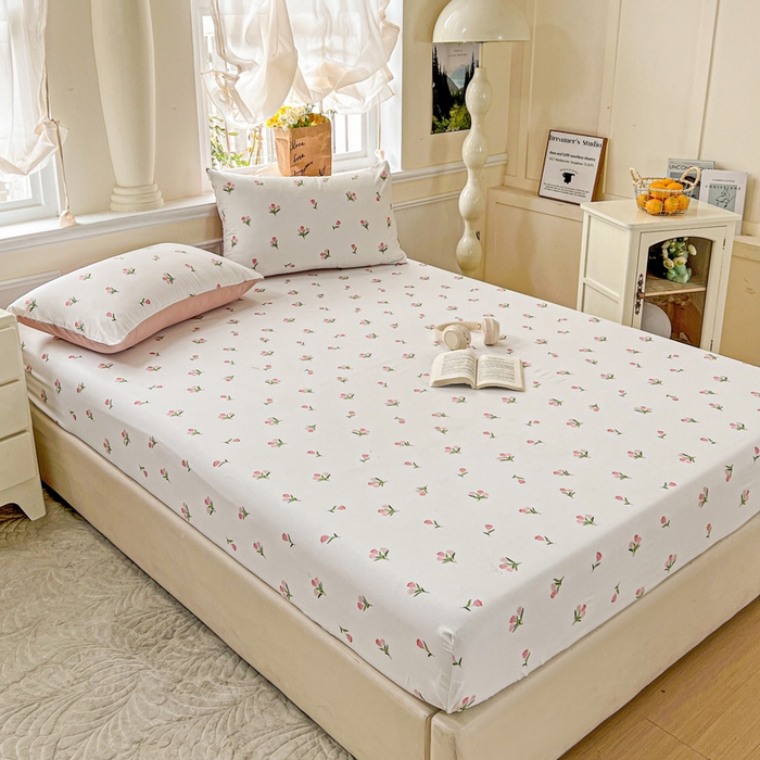 91家纺网 家纺一手货源 找家纺 朵朵家纺 2025新款超柔水洗棉云感印花单床笠床垫保护套床笠（床垫保护套可定制尺寸 ）-场景三 郁金香