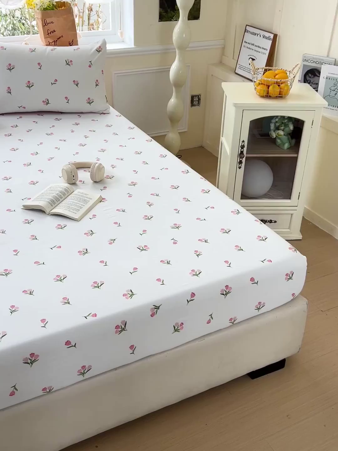 91家纺网 家纺一手货源 找家纺 朵朵家纺 2025新款超柔水洗棉云感印花单床笠床垫保护套床笠（床垫保护套可定制尺寸 ）-场景三 郁金香