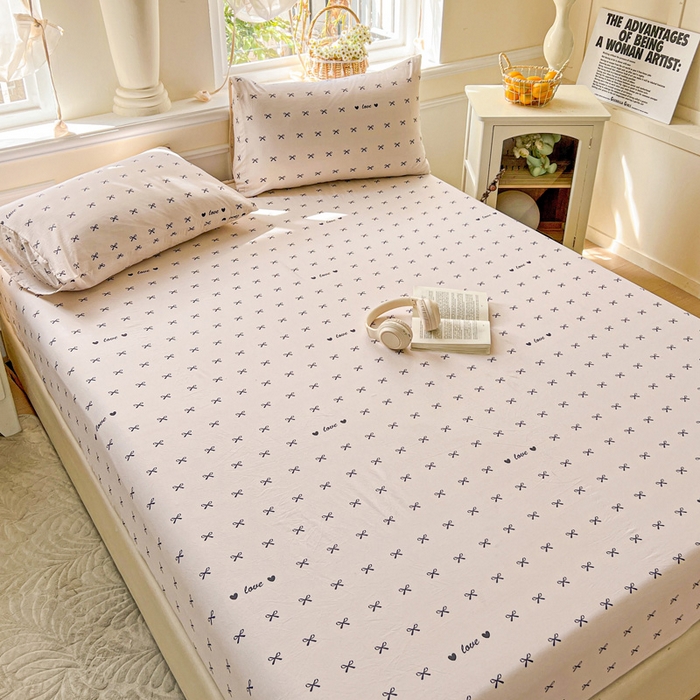 91家纺网 家纺一手货源 找家纺 朵朵家纺 2025新款超柔水洗棉云感印花单床笠床垫保护套床笠（床垫保护套可定制尺寸 ）-场景三 蝴蝶结