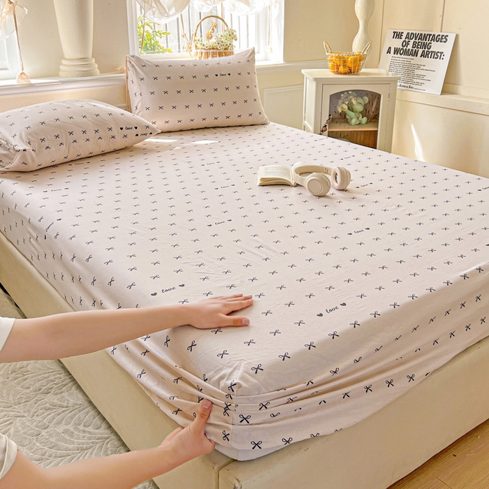 91家纺网 家纺一手货源 找家纺 朵朵家纺 2025新款超柔水洗棉云感印花单床笠床垫保护套床笠（床垫保护套可定制尺寸 ）-场景三 蝴蝶结