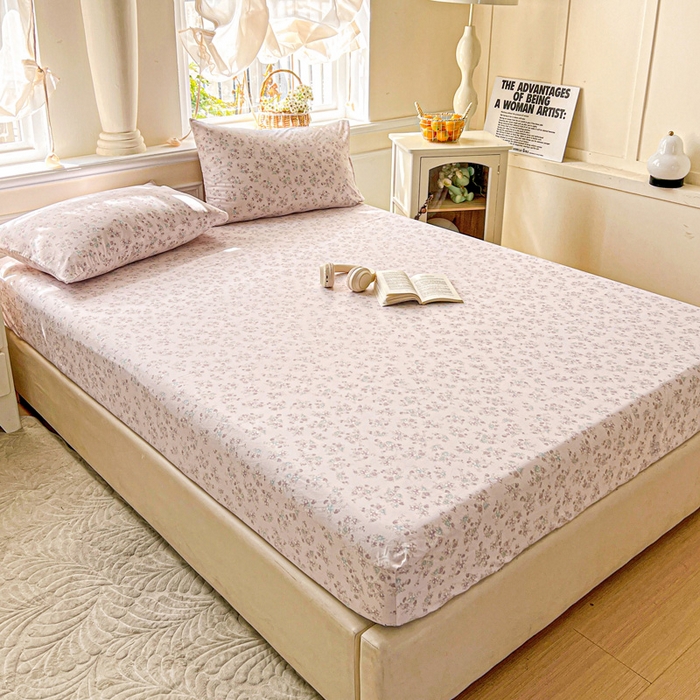 91家纺网 家纺一手货源 找家纺 朵朵家纺 2025新款超柔水洗棉云感印花单床笠床垫保护套床笠（床垫保护套可定制尺寸 ）-场景三 花梦