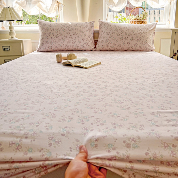 91家纺网 家纺一手货源 找家纺 朵朵家纺 2025新款超柔水洗棉云感印花单床笠床垫保护套床笠（床垫保护套可定制尺寸 ）-场景三 花梦