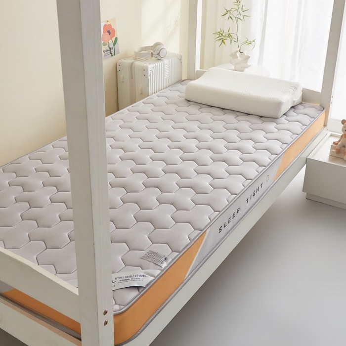 91家纺网 家纺一手货源 找家纺 水妙家纺 2025年新款牛奶丝乳胶记忆海绵床垫厚度9cm学生宿舍上下铺加密海绵床垫回弹性好 三角格灰