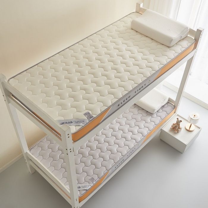 91家纺网 家纺一手货源 找家纺 水妙家纺 2025年新款牛奶丝乳胶记忆海绵床垫厚度9cm学生宿舍上下铺加密海绵床垫回弹性好 三角格白