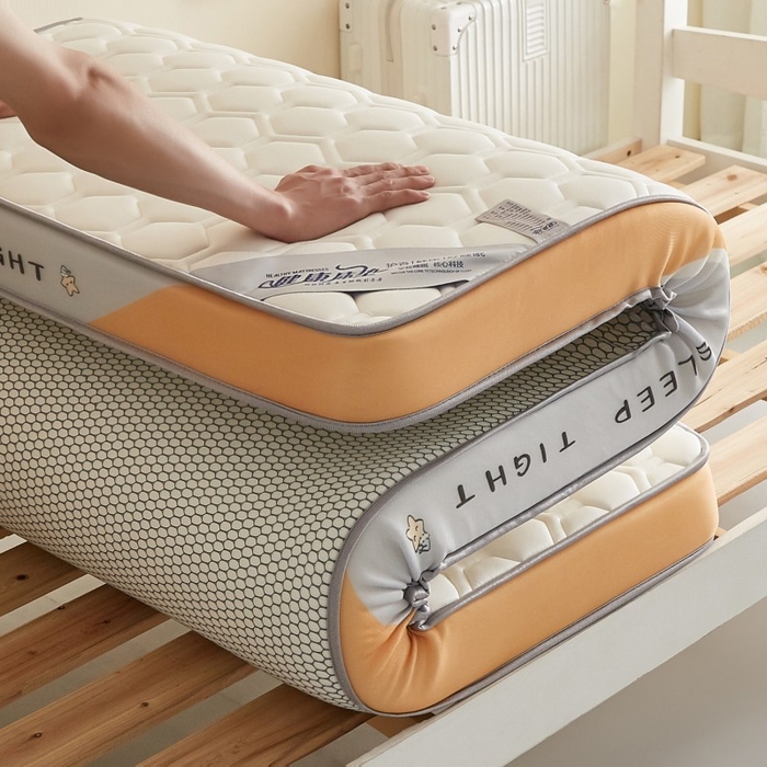 91家纺网 家纺一手货源 找家纺 水妙家纺 2025年新款牛奶丝乳胶记忆海绵床垫厚度9cm学生宿舍上下铺加密海绵床垫回弹性好 六边形白