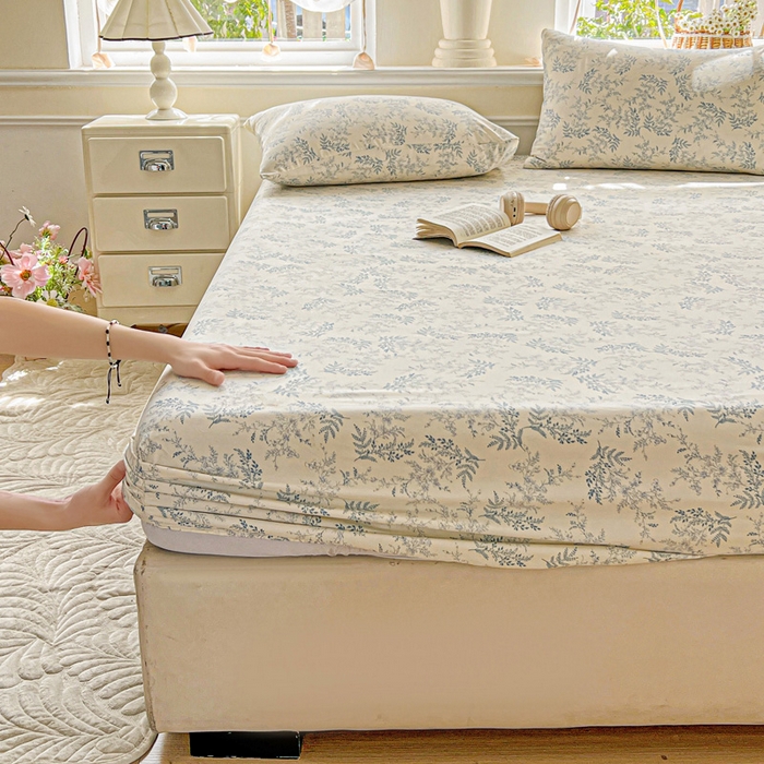 91家纺网 家纺一手货源 找家纺 朵朵家纺 2025新款超柔水洗棉云感印花单床笠床垫保护套床笠（床垫保护套可定制尺寸 ）-场景三 蓝颜